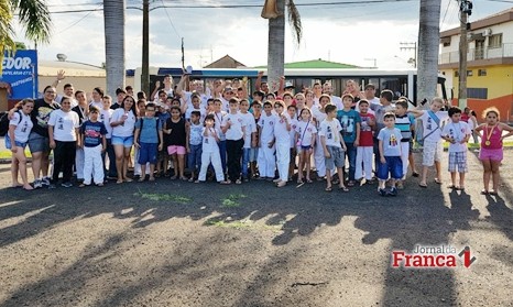 Judô da Escola Municipal de Pedregulho é destaque no “Educa Judô” em Cajuru