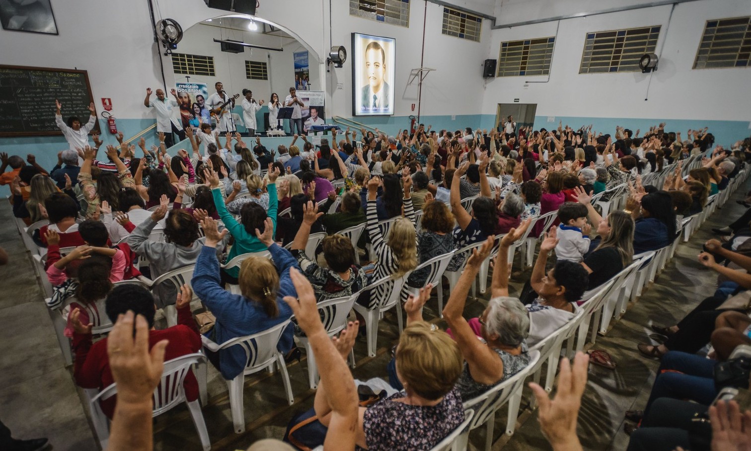 IMA recebe 40 mil pessoas por mês para cirurgias espirituais em Franca