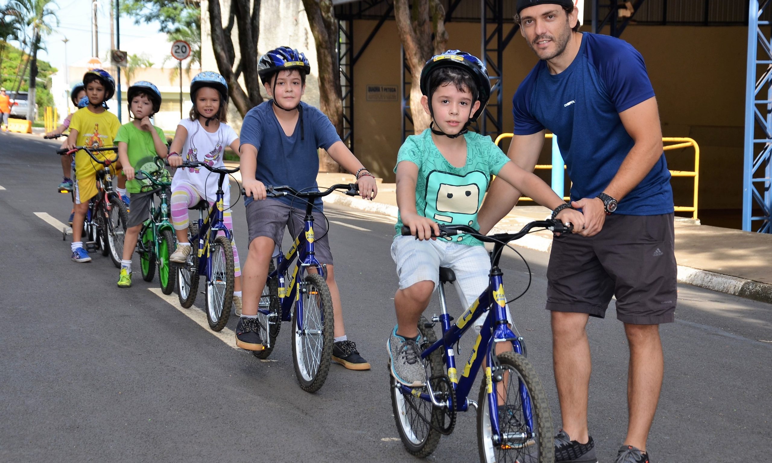 Prefeitura de Franca oferece aulas gratuitas de ciclismo para crianças no Poli