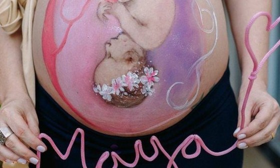 Pintar a barriga durante a gestação se torna a nova moda do momento
