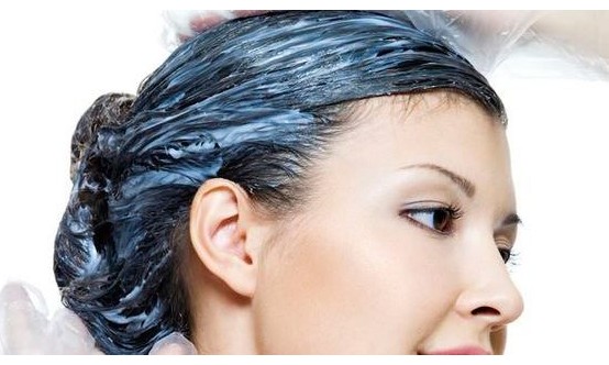 Máscara caseira que acaba com pontas espigadas e secas: leva só 3 ingredientes