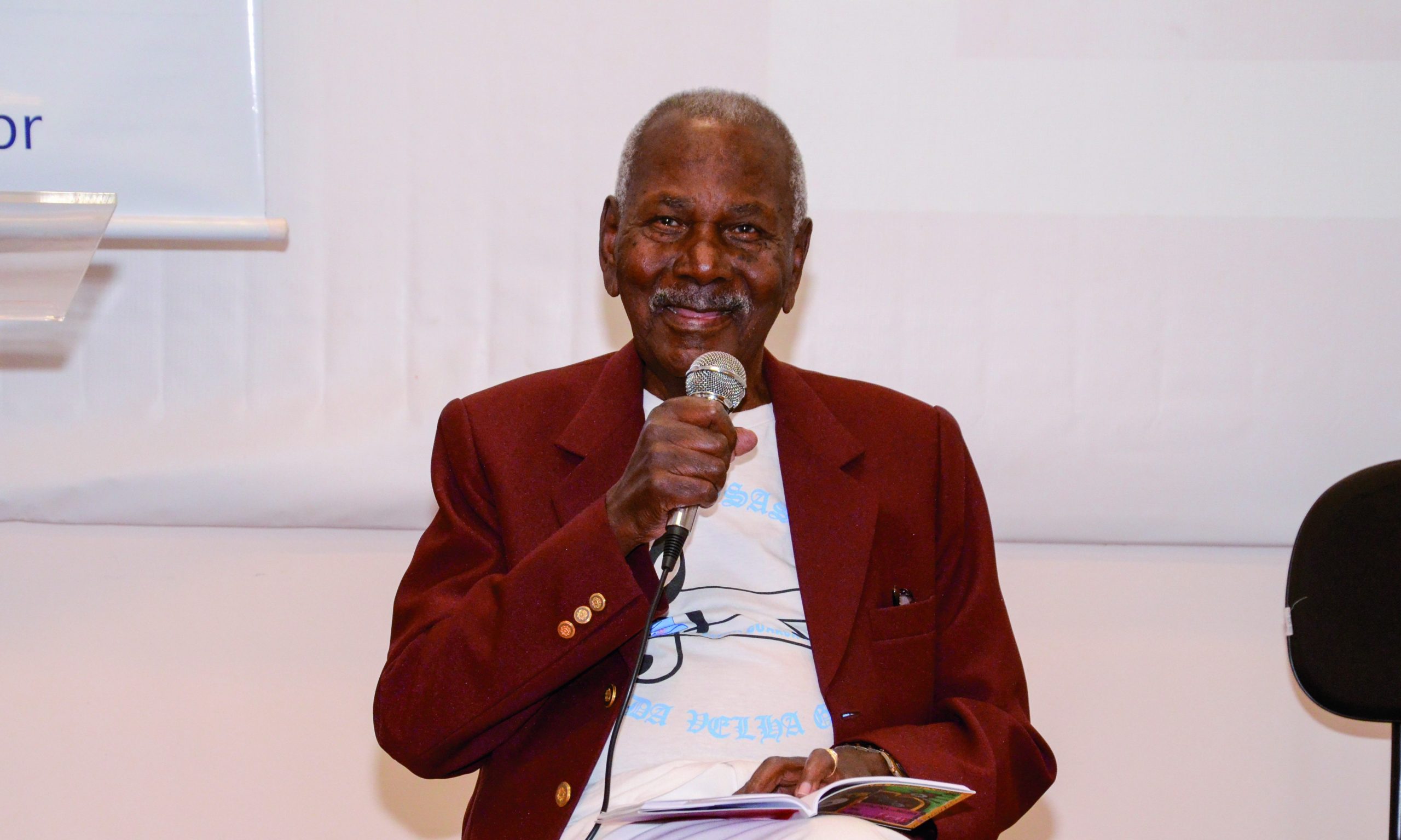 Poeta Carlos de Assumpção completa 91 anos e celebra com o “Sarau Protesto”