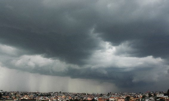 Sexta-feira será nublada e com possíveis pancadas de chuva em Franca