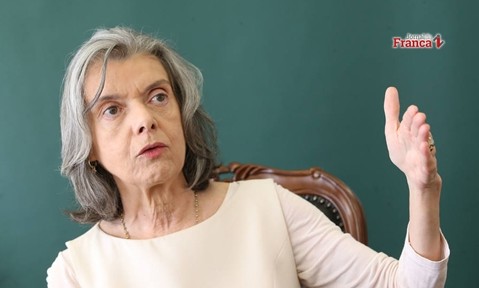 STF suspende decisão que estendia parcela salarial de professores paulistas