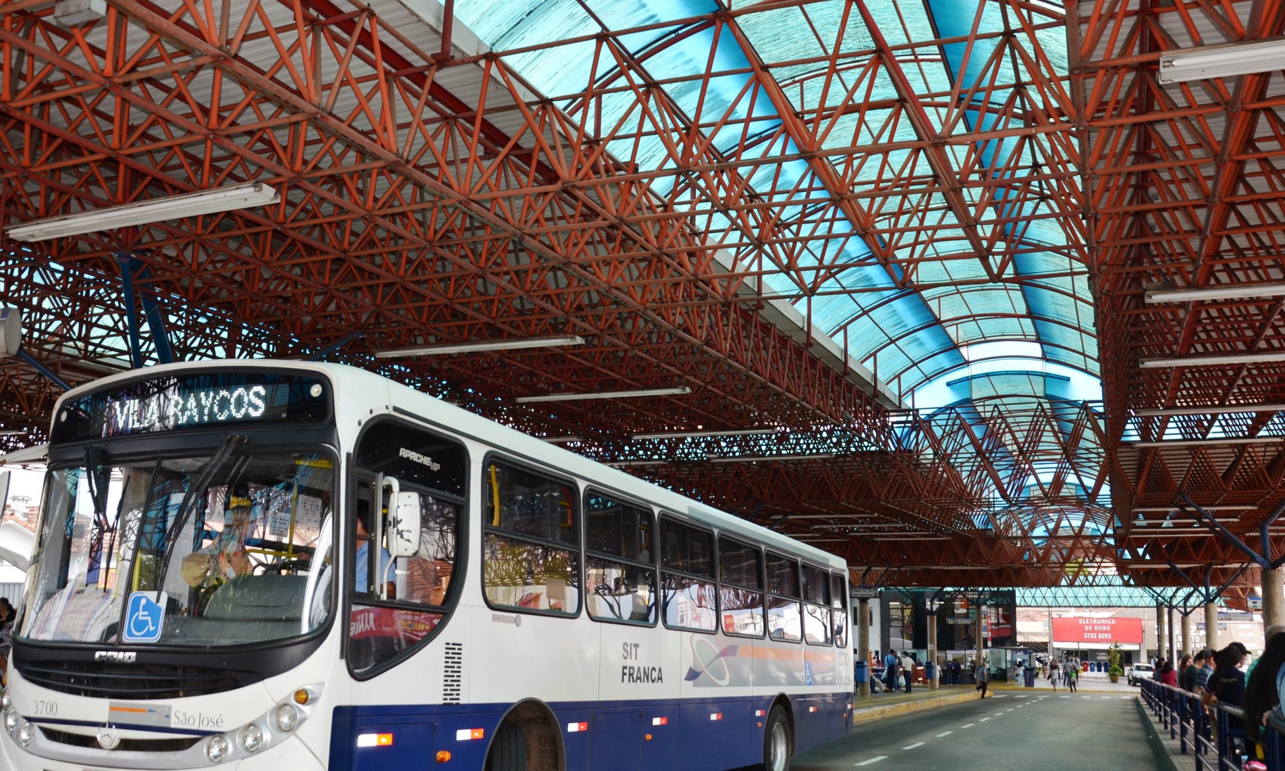 Mesmo com volta dos combustíveis, São José segue com menos ônibus