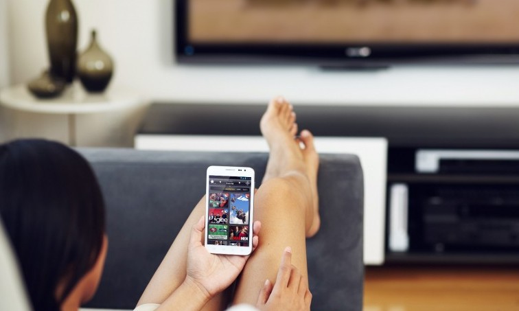 Assistir TV e manter-se conectado ao mesmo tempo já é hábito brasileiro