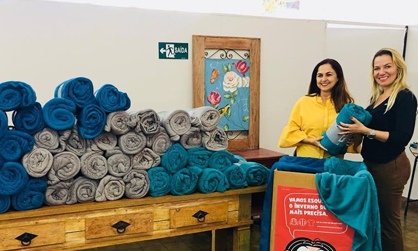 Usina Colorado doa cobertores ao Fundo Social de Solidariedade de Guaíra