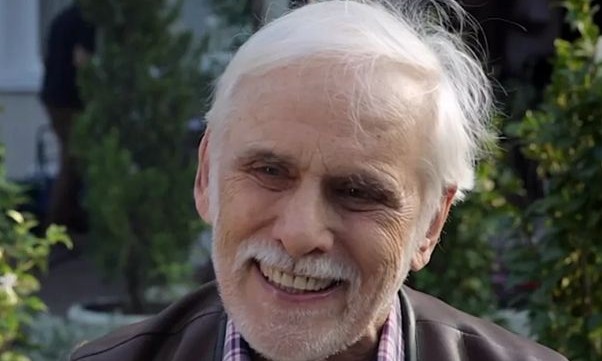 Solteiro aos 84 anos, ator Francisco Cuoco revela que paquera pela internet