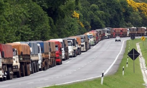 Protestos paralisam 107 frigoríficos no Brasil; setor deixa de exportar 40 mil t