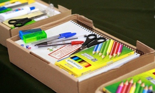 Entrega dos kits escolares da rede municipal começa nesta segunda, 21 de maio