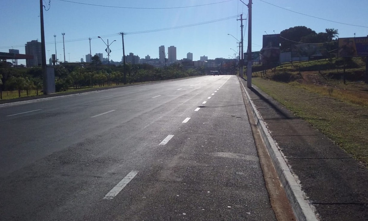Falta de combustível e suspensão de aulas deixam ruas de Franca vazias