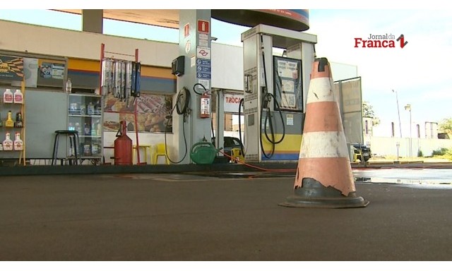 Bloqueios nas rodovias seguem e em toda região começa a faltar de tudo