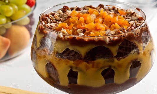 Pavê de festa com frutas secas e chocolate é boa opção para o Dia das Mães