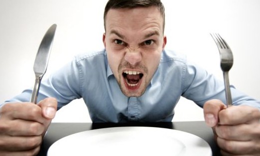 Você sente fome o tempo todo? Saiba o que há por trás desse comportamento