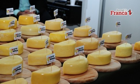 Queijos Artesanais do Brasil: Simpósio debate produção e regulamentação do produto