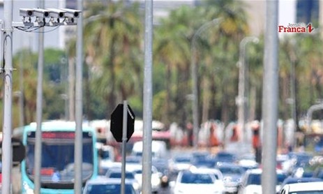 Multa de trânsito é anulada por falta de notificação e gera indenização de 5 mil