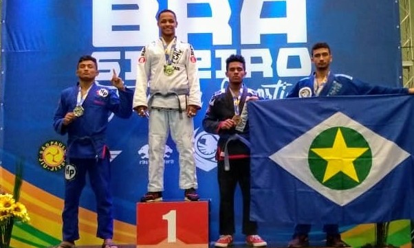 Francano fatura título de campeão brasileiro de jiu jitsu esportivo em S. Paulo