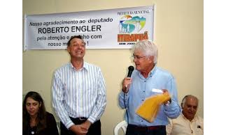 Engler derruba indicada de Sidnei e coloca ex-prefeito em cargo comissionado