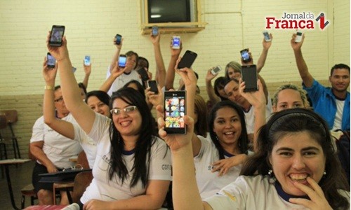 Apesar da “febre”, País desligou mais de 80 mil linhas de celulares