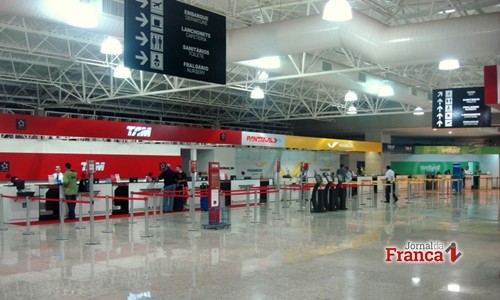 Aeroporto de Ribeirão tem combustível para operar vôos só até este domingo