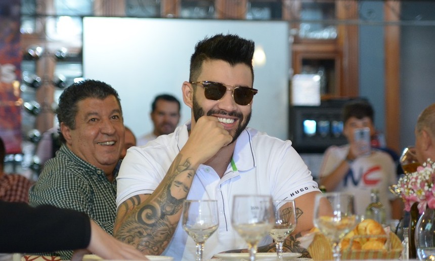 Gusttavo Lima é empossado mais uma vez Embaixador da Festa do Peão