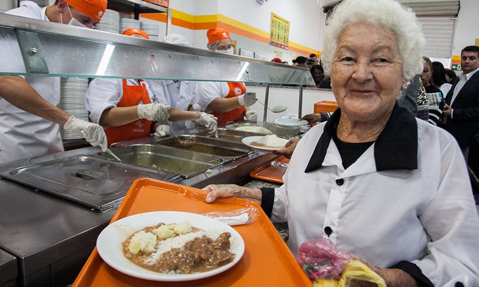 Restaurante Bom Prato tem almoço especial do Dia das Mães nesta sexta