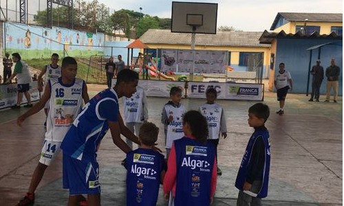 Projeto será lançado nesta quarta, 16, e levará aulas de basquete para a periferia