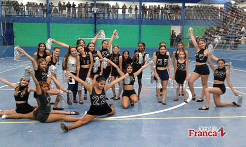 Com direto a festa e jogos Pedregulho recebe de volta seu Ginásio de Esportes