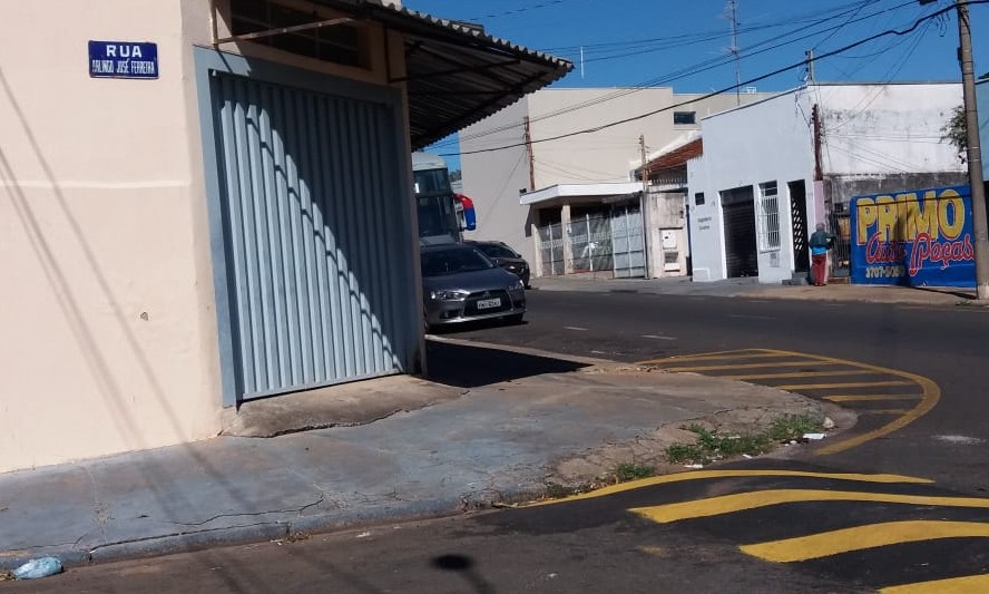 Prefeitura de Franca inova e instala lombada em uma esquina na Cidade Nova