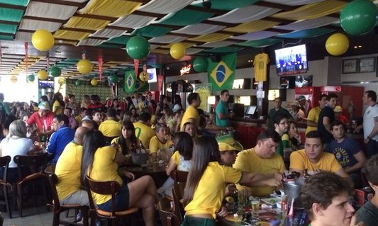 Liberar funcionários para assistir jogos do Brasil é opcional para os patrões