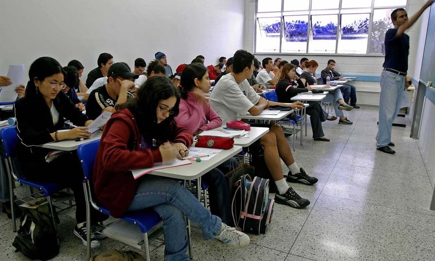 MEC autoriza liberação de R$ 734 milhões para instituições de ensino