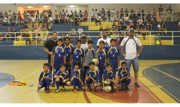 Futsal Sub 10 e Feminino de Pedregulho decidem título do Regional em Rifaina