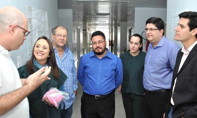Presidente Nacional do Podemos é recebida por autoridades na Câmara