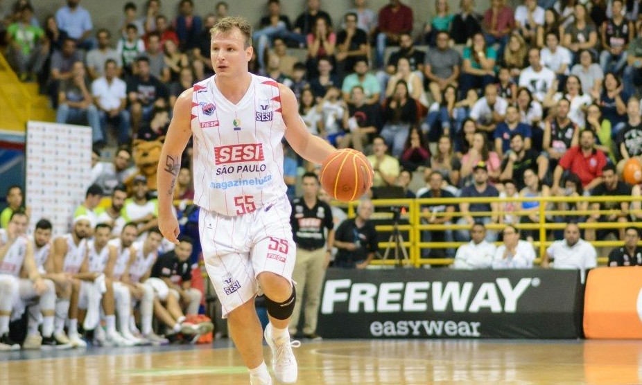 Sem acerto com o SESI Franca Basquete, Rafa Luz integra seleção brasileira