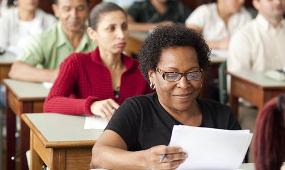 Centro Paula Souza abre inscrições para curso de aperfeiçoamento em EJA