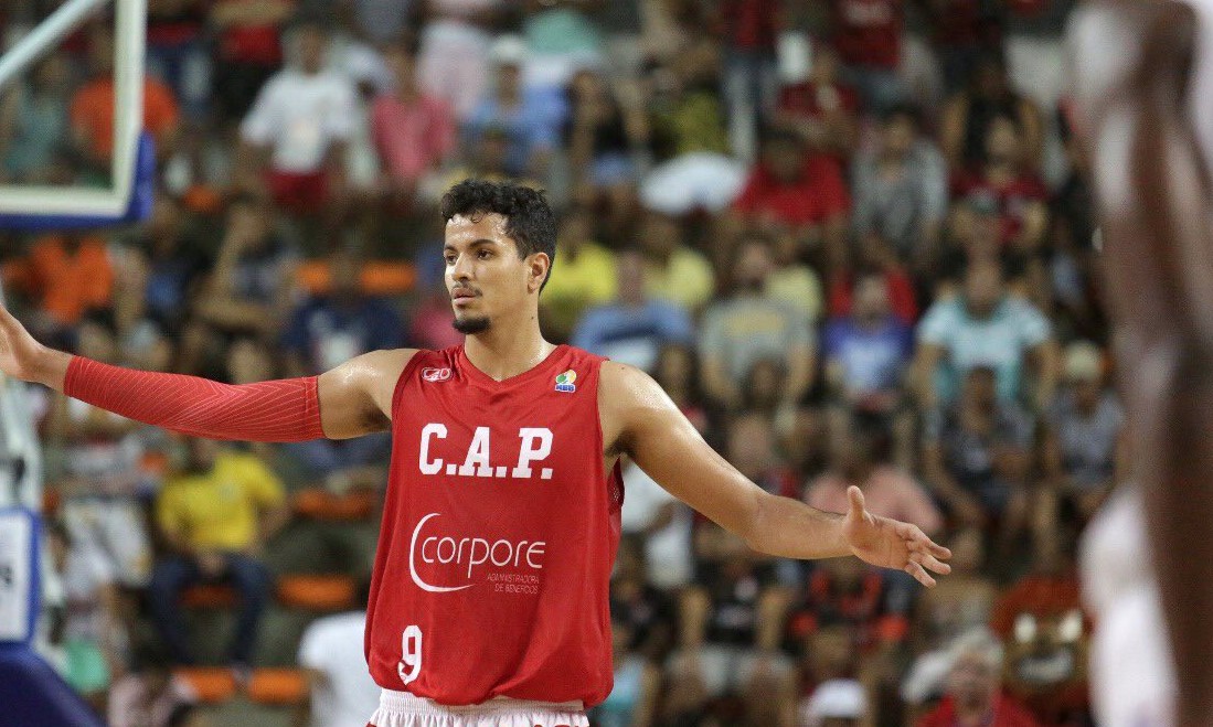 Hett é chamado para a seleção, que terá quatro jogadores do SESI Franca