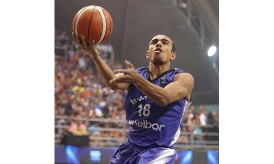 Elinho e Jummy chegam para reforçar elenco 2018 do SESI Franca Basquete