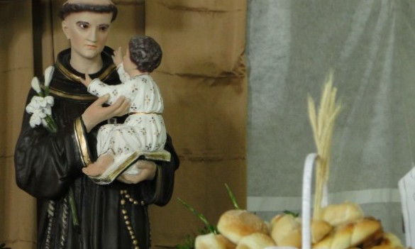 Paróquia Santo Antônio realiza missas solenes para bênção dos pães
