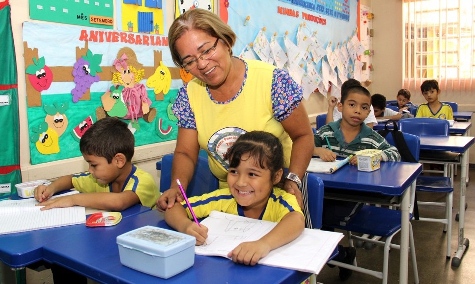 Educação pública de qualidade custaria até 5 vezes mais, aponta estudo