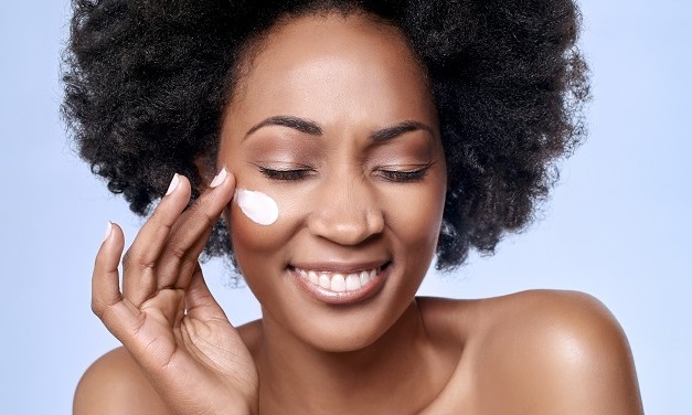 Conheça os ingredientes que fazem valer a pena investir no creme facial
