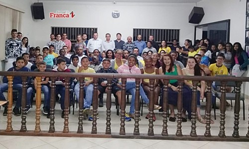 Câmara de RC homenageia medalhistas da cidade em várias modalidades