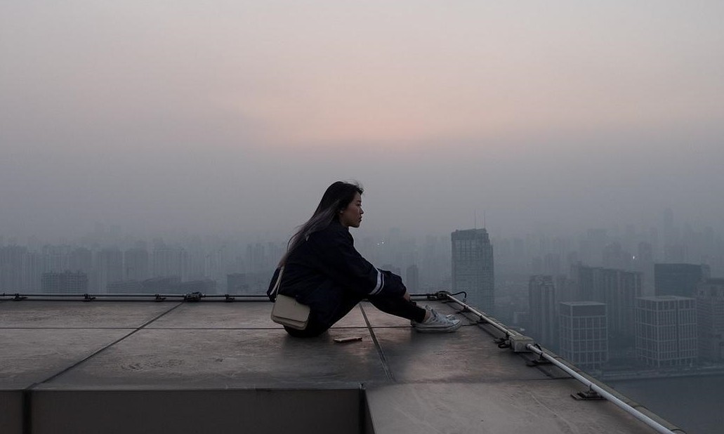 Adolescentes e jovens adultos se sentem mais solitários que idosos
