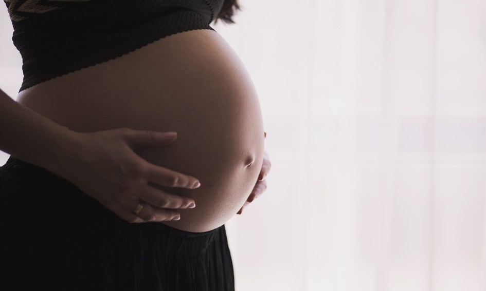 Exame de sangue prevê se parto será prematuro com até 80% de precisão