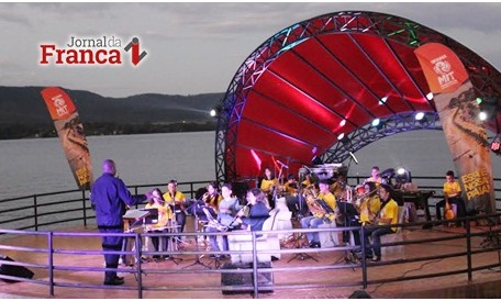 Festival de Inverno no Calçadão da Praia de Rifaina: a grande pedida