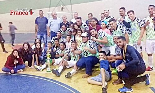 Barca Furada faz gol a 17 segundos do final e leva título do Futsal de Férias