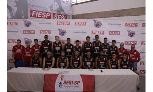 SESI Franca Basquete apresenta novo elenco em evento festivo de divulgação