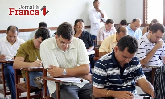 Senado analisa proposta que aumenta prazo de validade de concursos