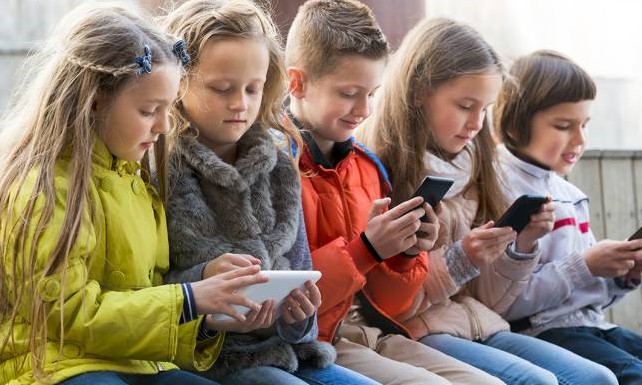 Facebook vai bloquear contas de crianças e pré-adolescentes