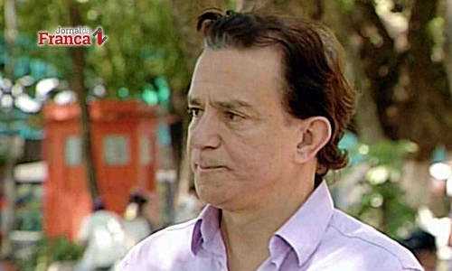Dado como foragido, ex-prefeito Ataíde Vilela se entrega à polícia de Passos