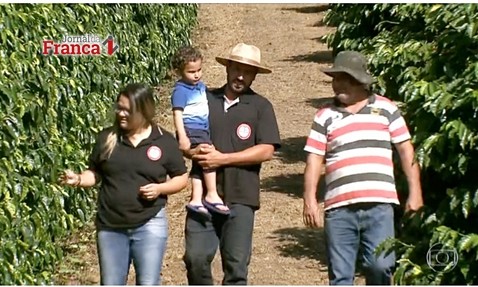 Família transforma sítio de café em propriedade moderna e lucrativa